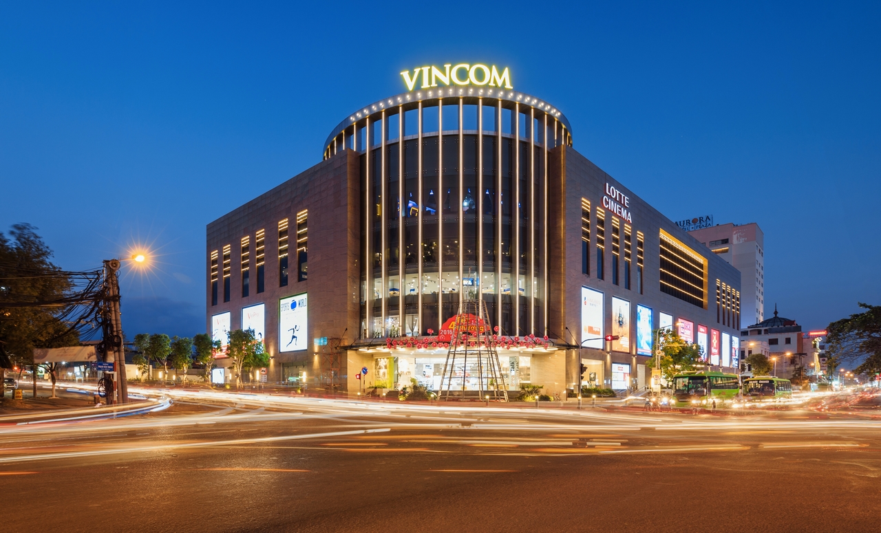 Vincom Retail launches Vietnam s largest IPO worth up to 