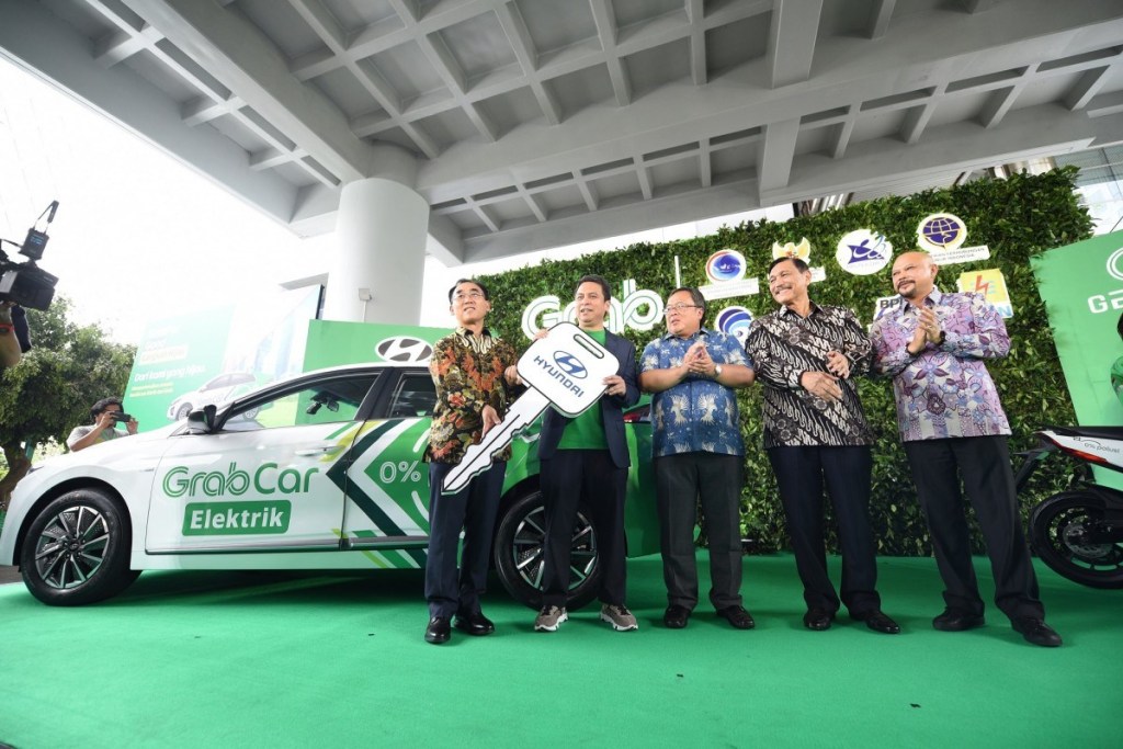 Unicorn Grab’s Fleet of Electric Cars Starts Operations in Jakarta’s Soekarno-Hatta Airport